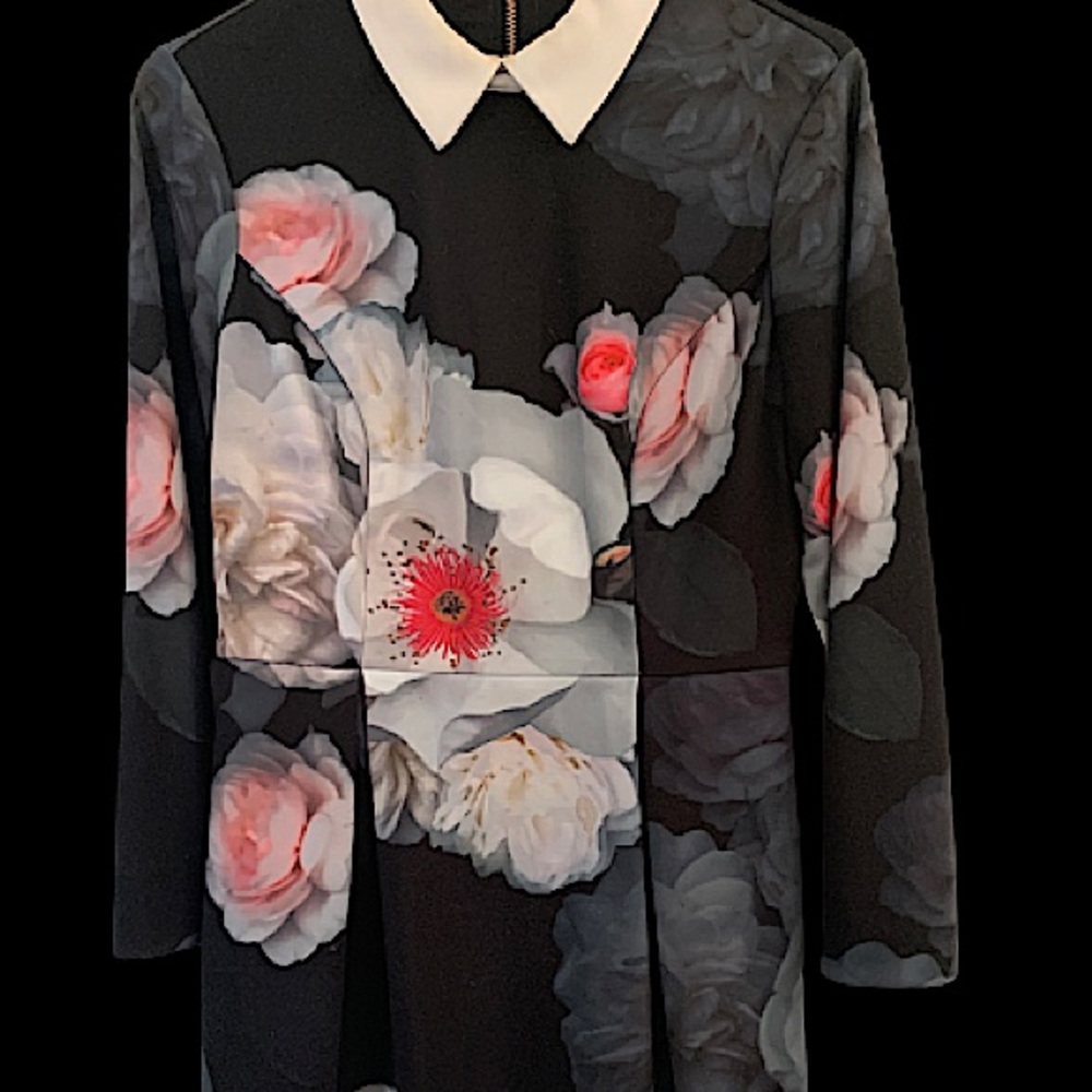 TED BAKER LONDON - Kaleesa Chelsea Flower Collar